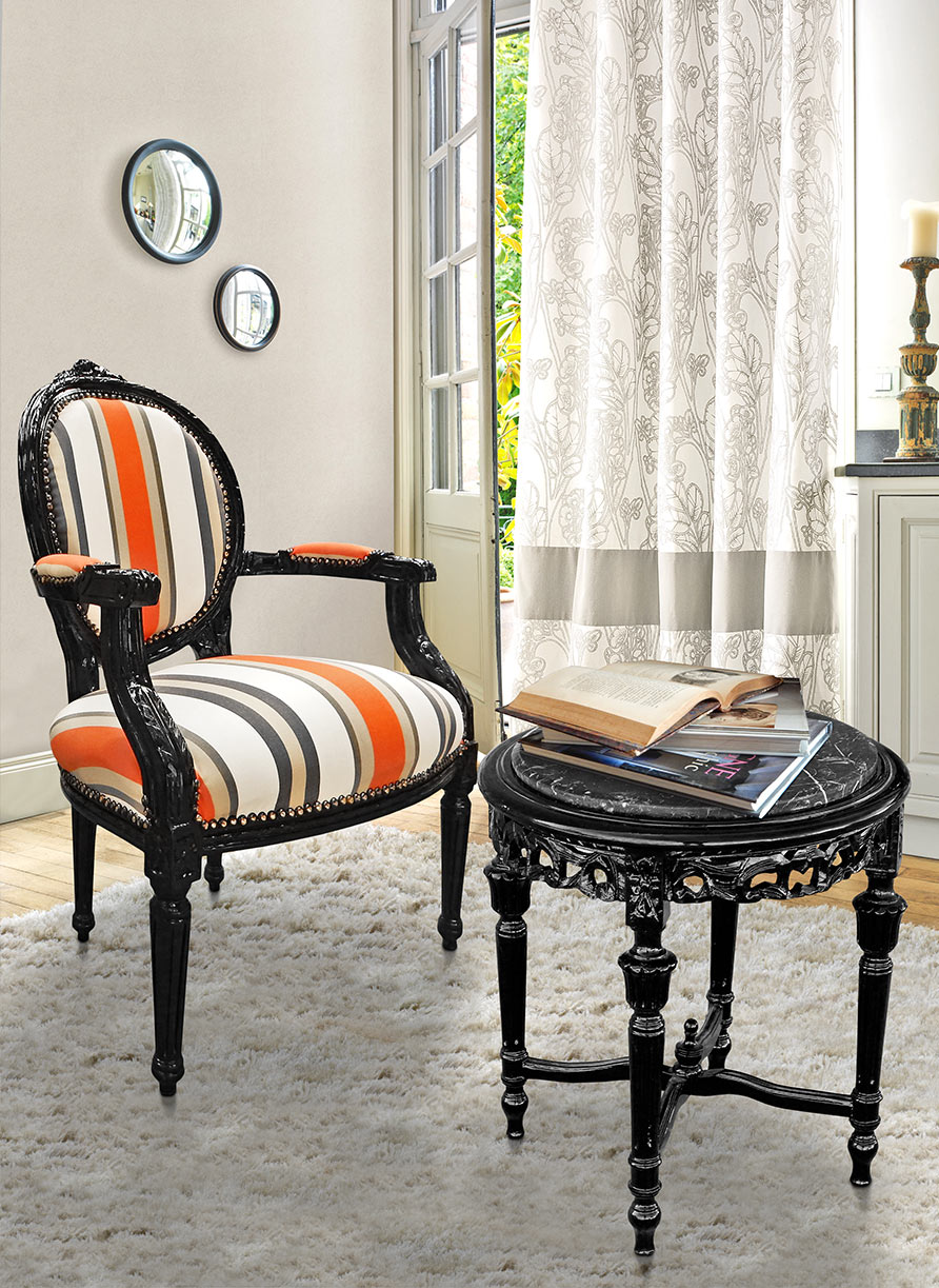 reading corner with a black lacquered wooden saddle Louis XVI style marble veined black and white Royal Art Palace